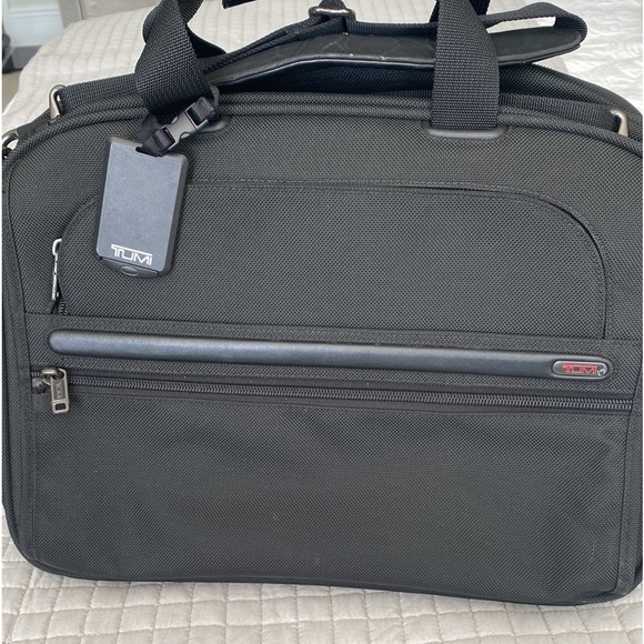 Tumi Ballistic Nylon expandable Briefcase/Travel Bag As NEW